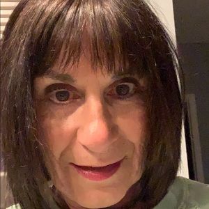 Meet your Posher, Joni